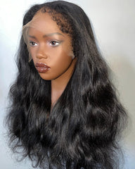 Julie | Perruque hybride réaliste à cheveux ondulés et ligne frontale apparente