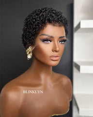 Annie | Perruque Pixie en Cheveux Humains Frisés Crépus avec Dentelle HD 13x4 et Ligne de Cheveux Naturelle