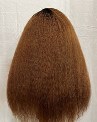 Makena | Perruque hybride lisse et crépue brun cuivré avec une ligne de cheveux réaliste et naturelle